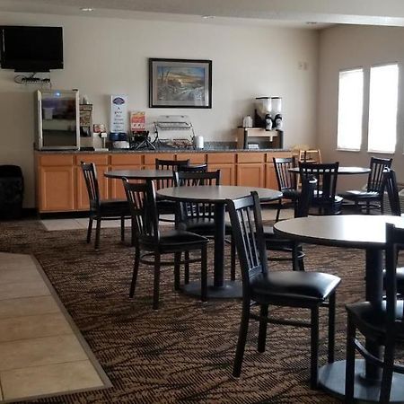 Baymont By Wyndham Harlan Hotel Bagian luar foto