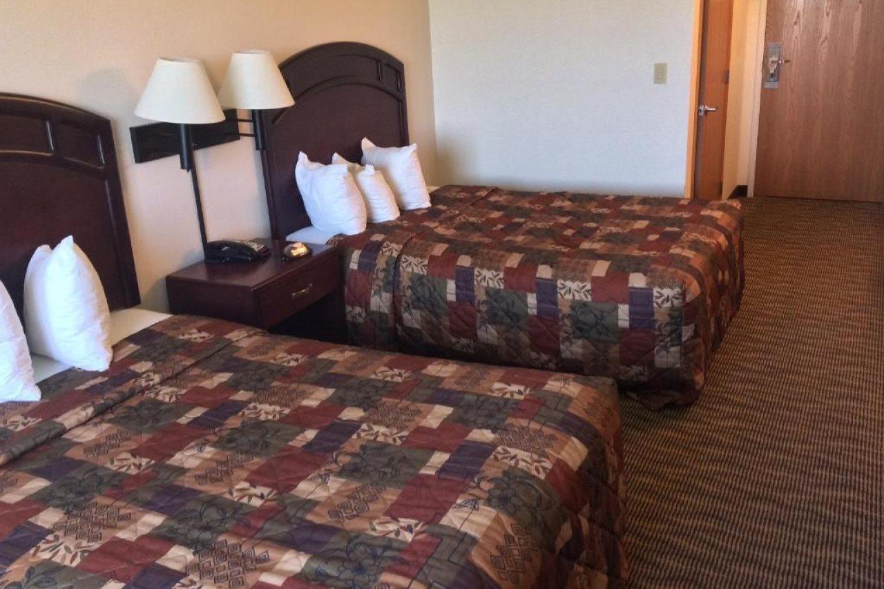 Baymont By Wyndham Harlan Hotel Bagian luar foto