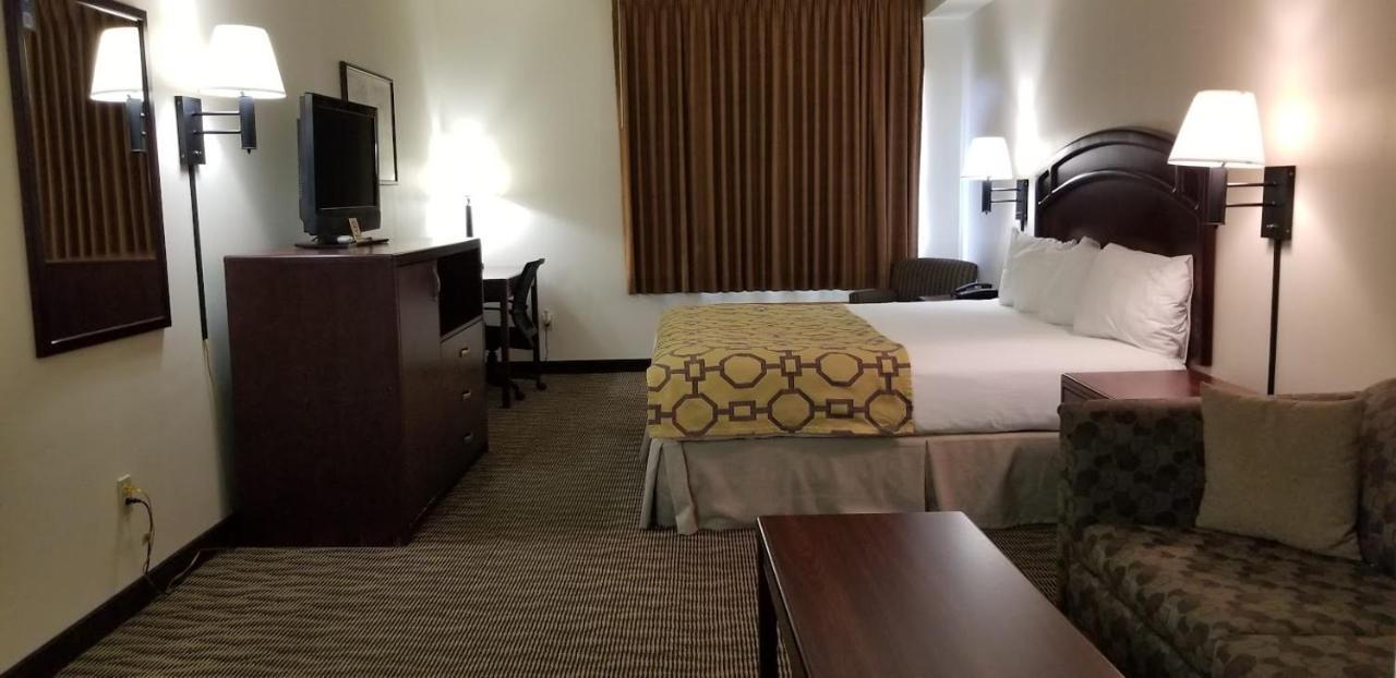Baymont By Wyndham Harlan Hotel Bagian luar foto