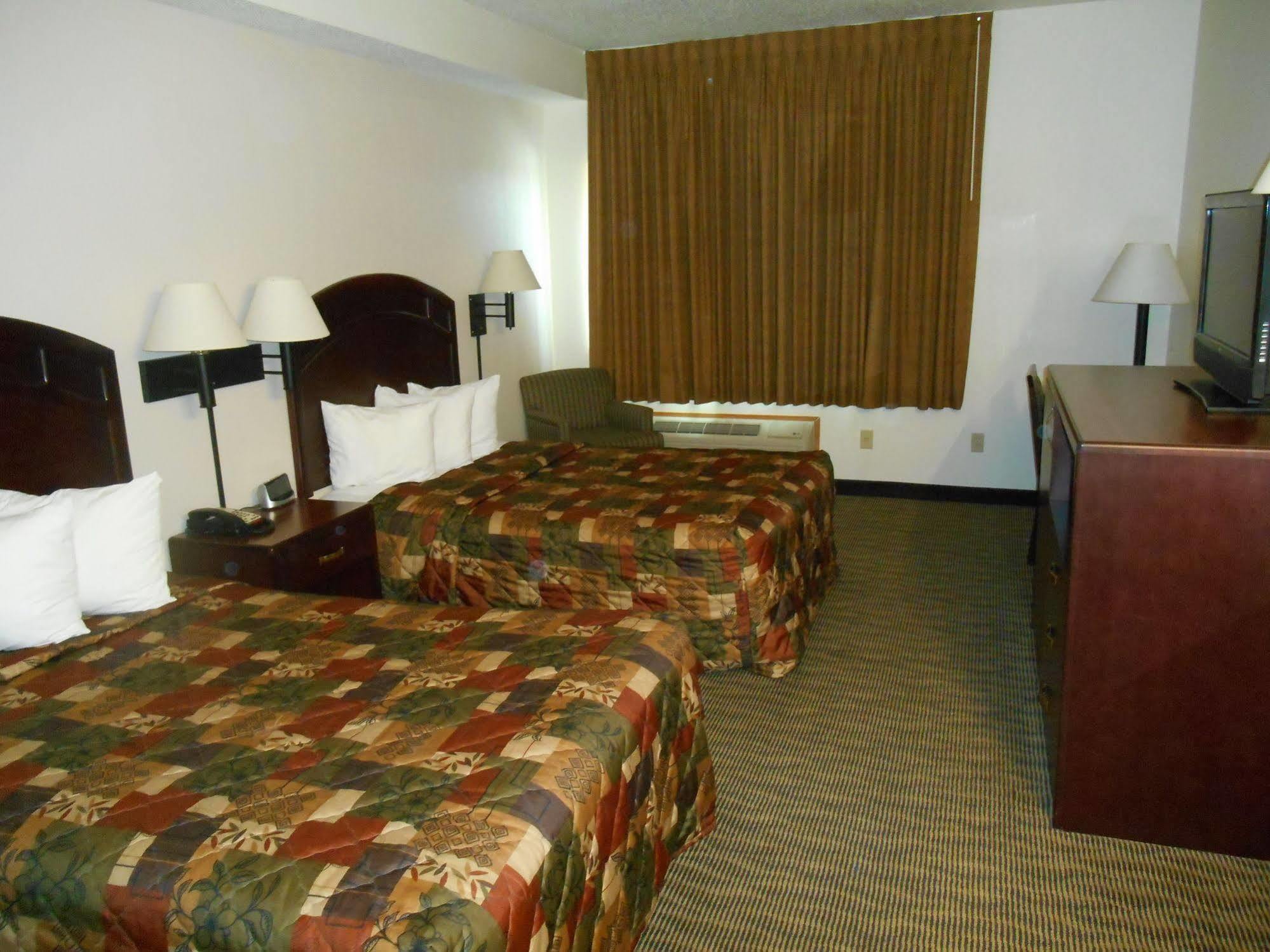 Baymont By Wyndham Harlan Hotel Bagian luar foto