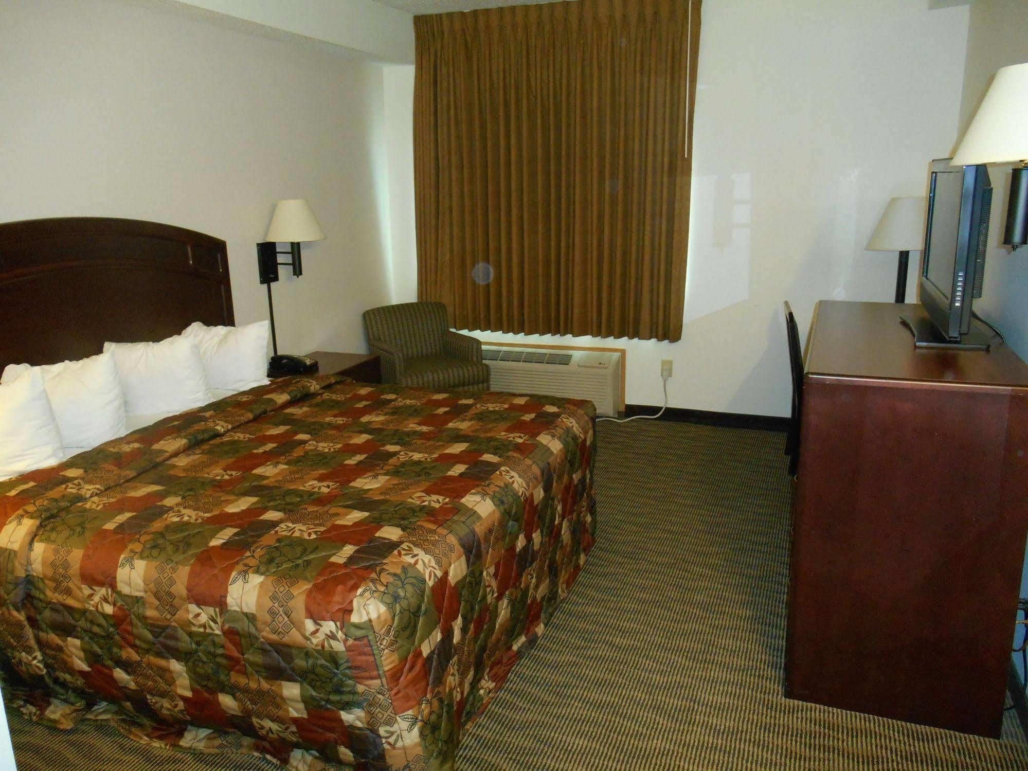 Baymont By Wyndham Harlan Hotel Bagian luar foto