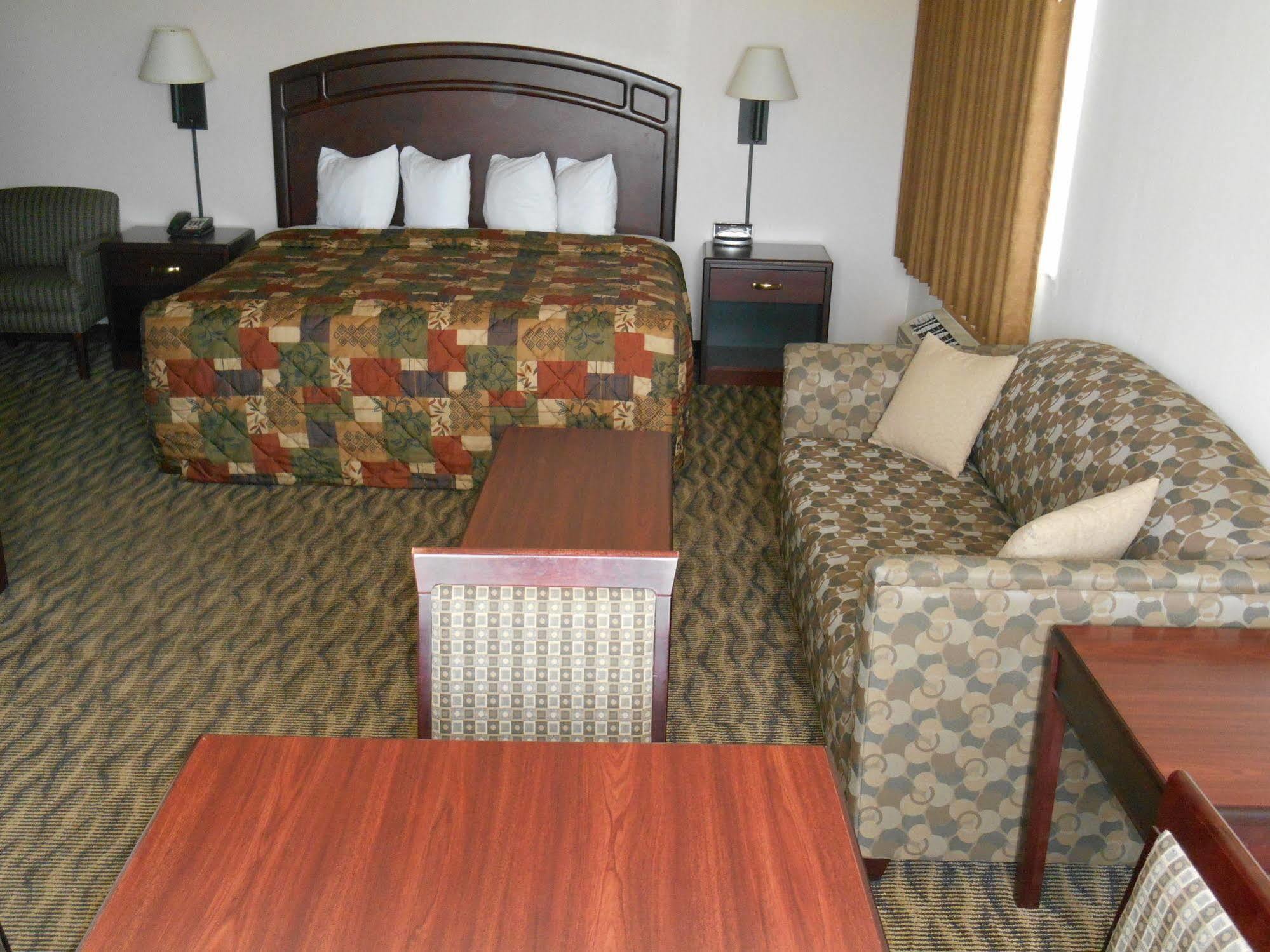 Baymont By Wyndham Harlan Hotel Bagian luar foto
